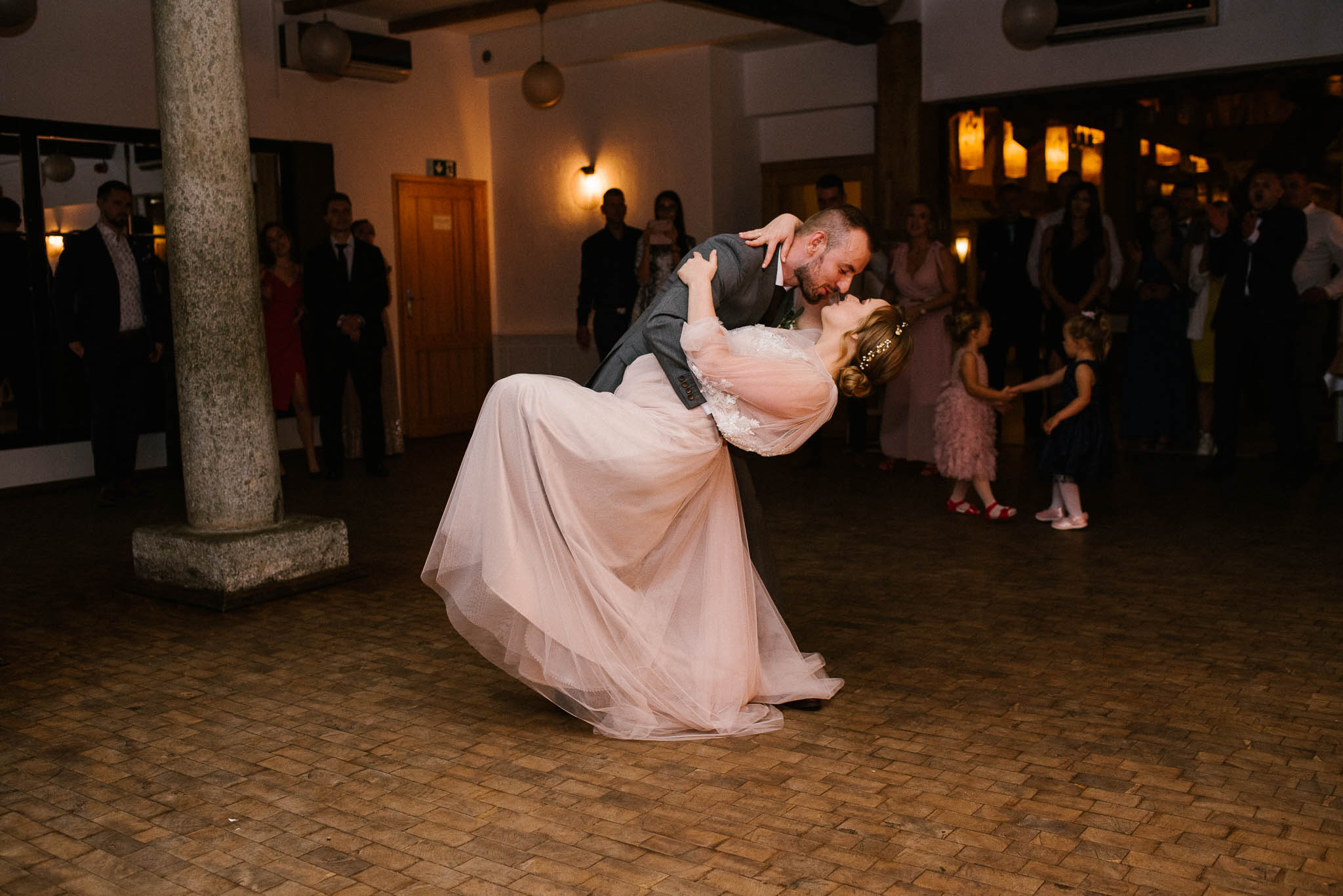 Pierwszy taniec - ślub w Biskupicach, Siedem Drzew